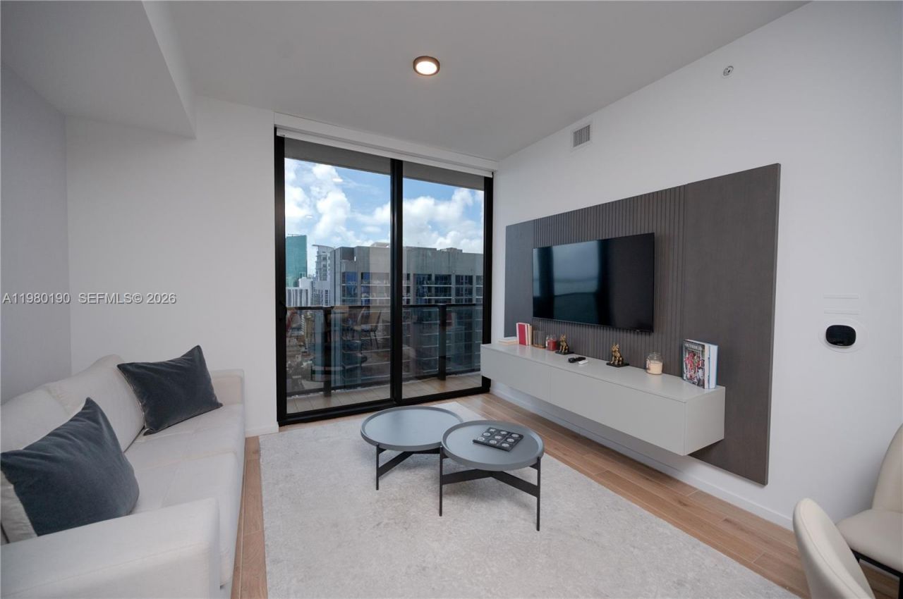 398 NE 5th St, Unit 2517, Miami, FL 33132 Photo