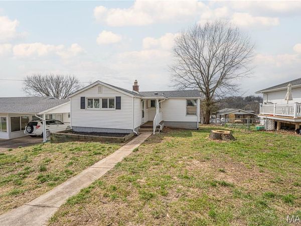 705 Stewart Street, De Soto, MO 63020