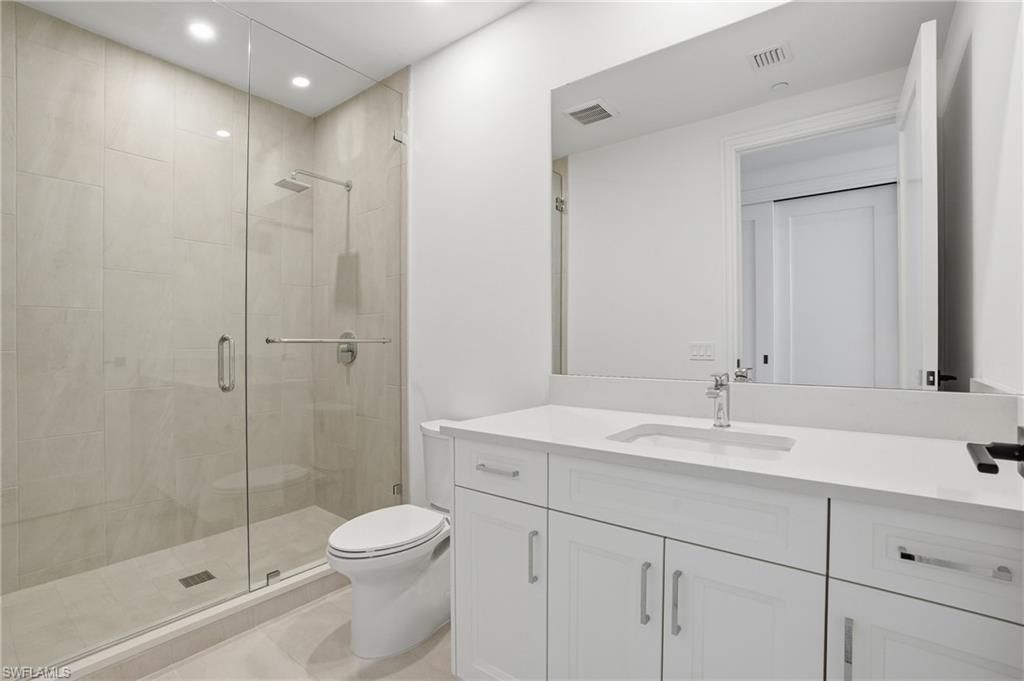 4810 Pelican Colony, Unit 404, Bonita Springs, FL 34134 Photo