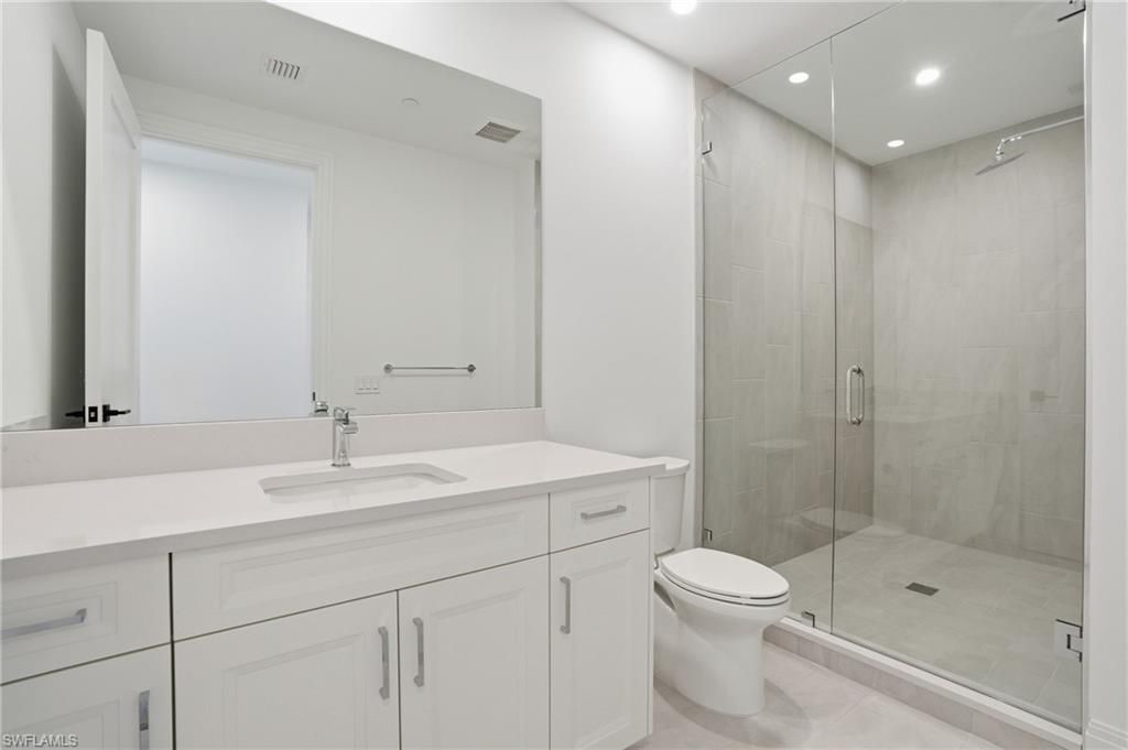 4810 Pelican Colony, Unit 404, Bonita Springs, FL 34134 Photo