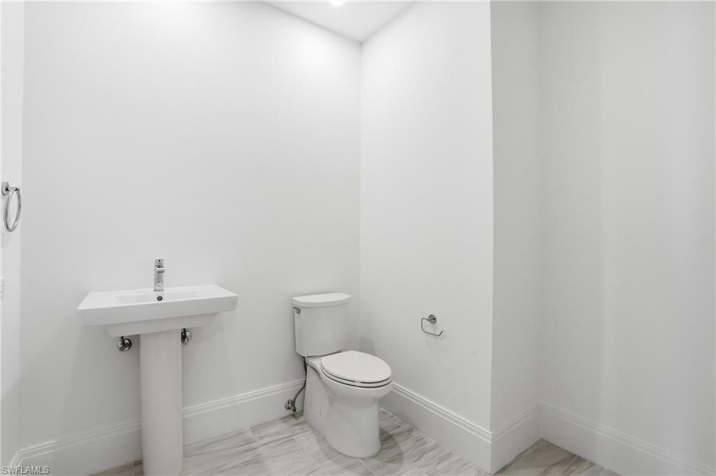 4810 Pelican Colony, Unit 404, Bonita Springs, FL 34134 Photo