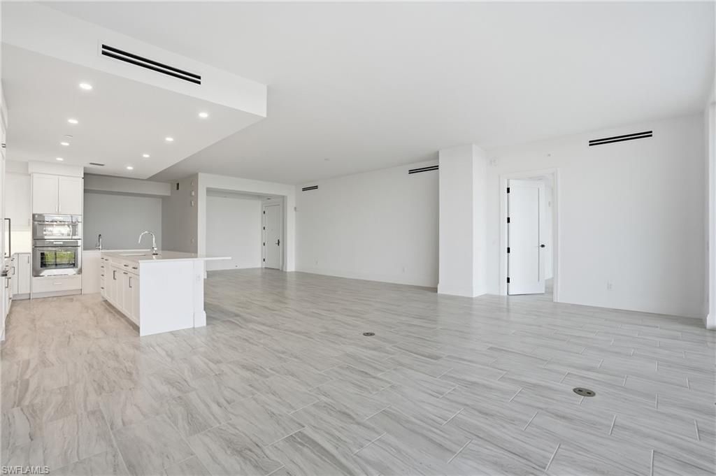 4810 Pelican Colony, Unit 404, Bonita Springs, FL 34134 Photo