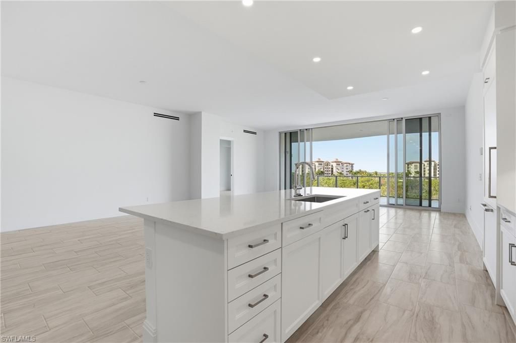 4810 Pelican Colony, Unit 404, Bonita Springs, FL 34134 Photo