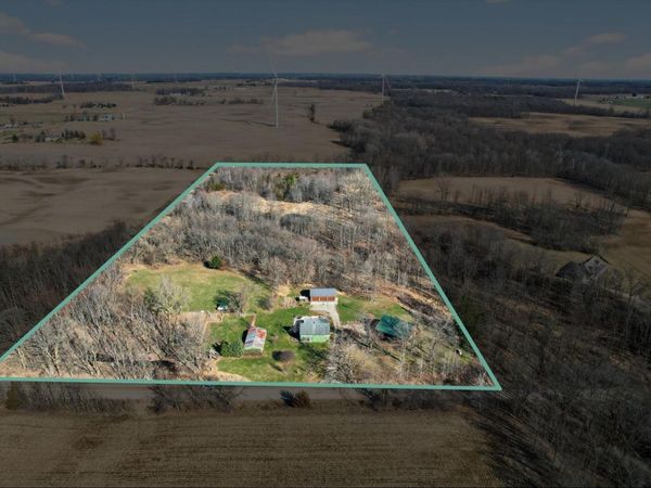 3685 Holcomb Road, North Adams, MI 49262