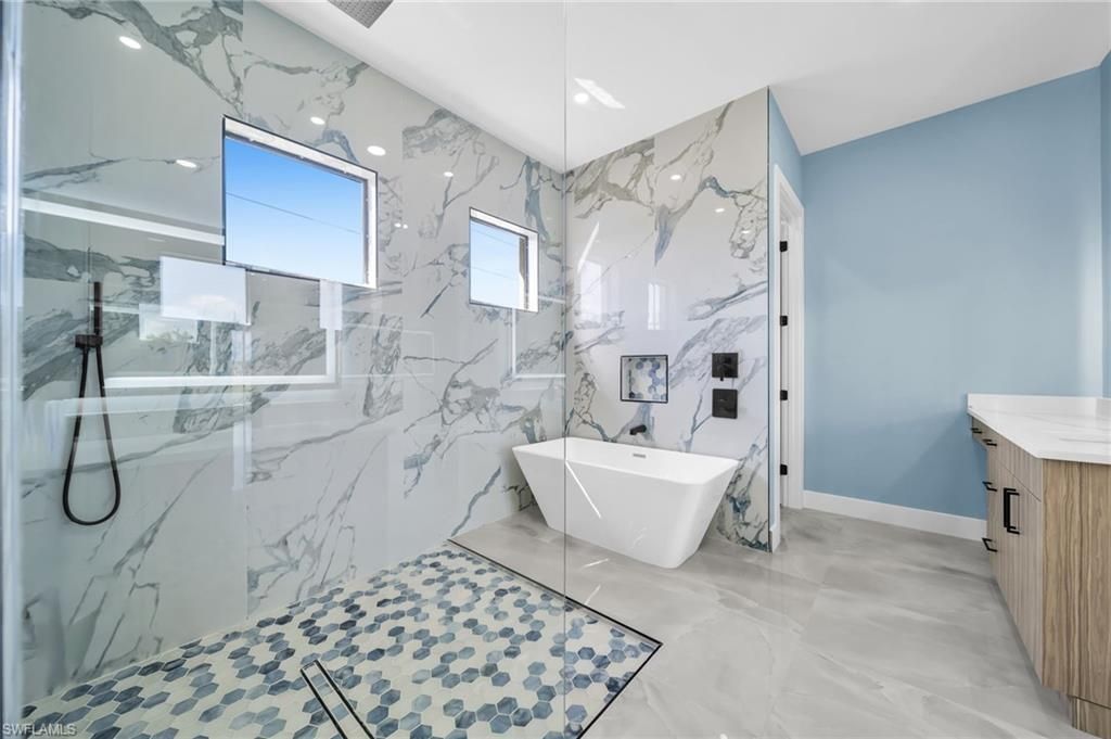 411 NE 25th St , Cape Coral, FL 33909 Photo