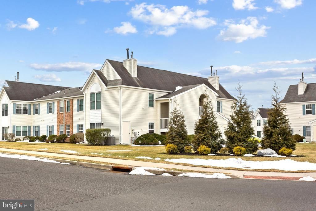 1701 A Steeplebush Terrace, Mount Laurel, NJ 08054 Main Photo