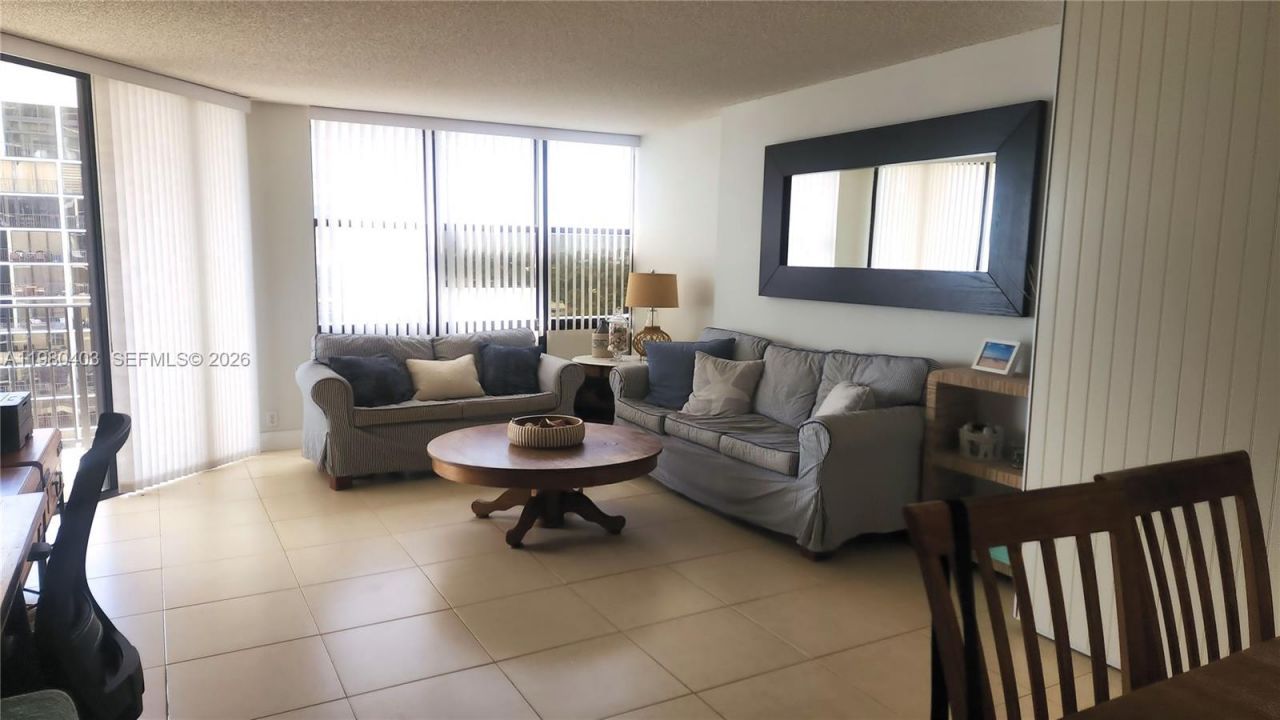 1901 Brickell Ave, Unit B1407, Miami, FL 33129 Photo