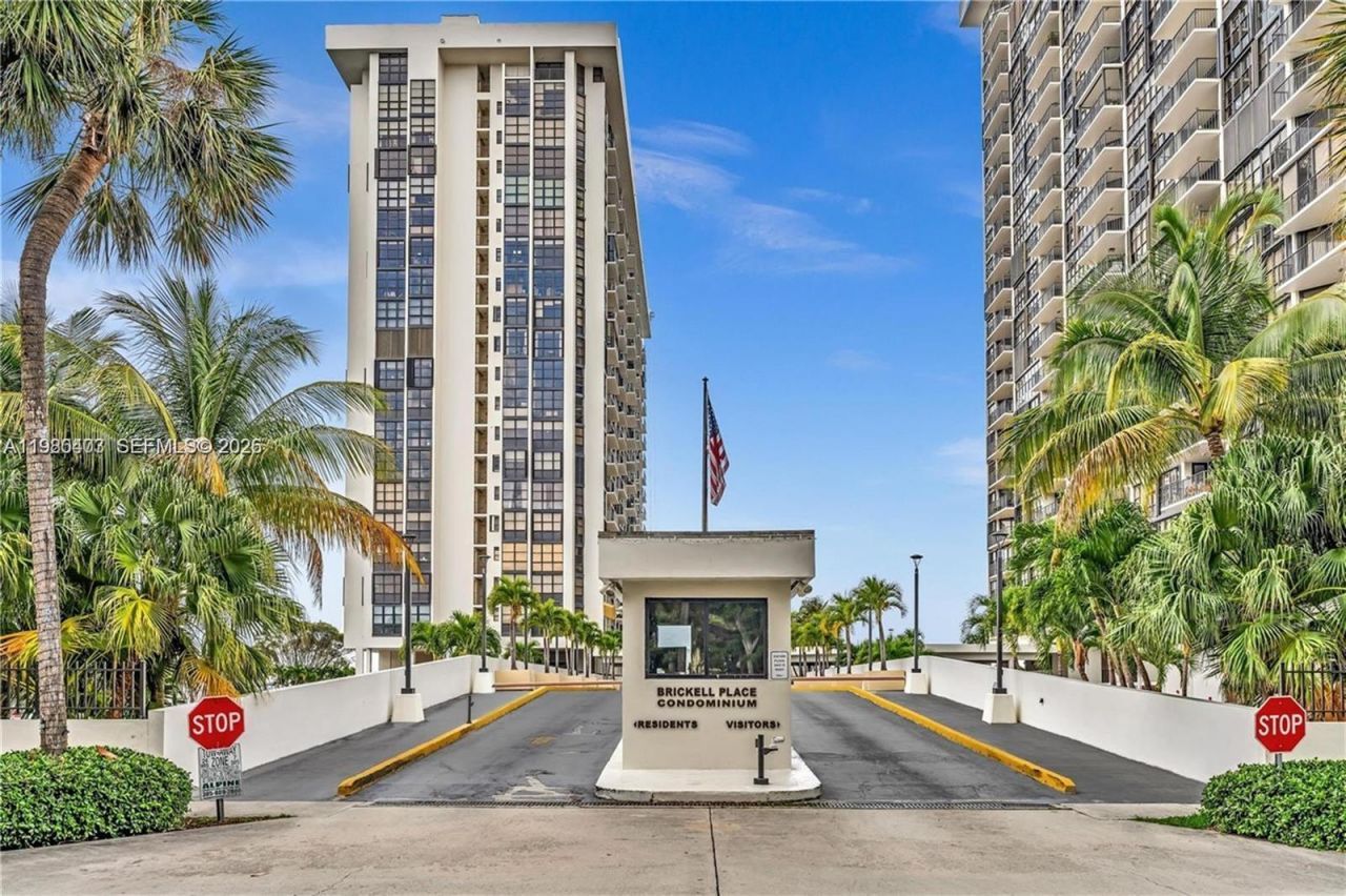 1901 Brickell Ave, Unit B1407, Miami, FL 33129 Photo