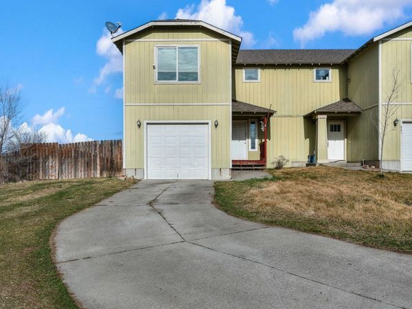 791 SE Kristin Way, Madras, OR 97741