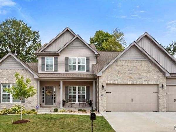 920 Thorn Crown Court, Kirkwood, MO 63122