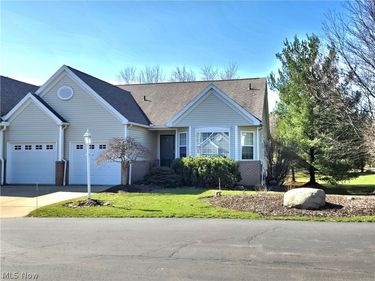 1470 Camden Ridge Boulevard, Unit 42, Green, OH 44312