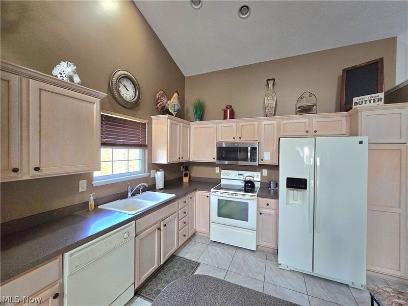 1470 Camden Ridge Boulevard , Unit 42, Green, OH 44312 Photo 10