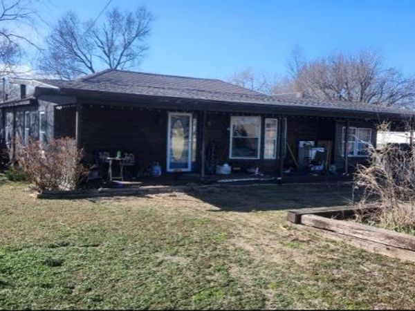 310 S Flormable Street, Ponca City, OK 74601