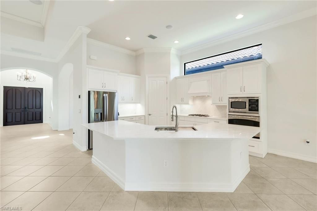 6419 Vivaldi Ct, Naples, FL 34113 Photo