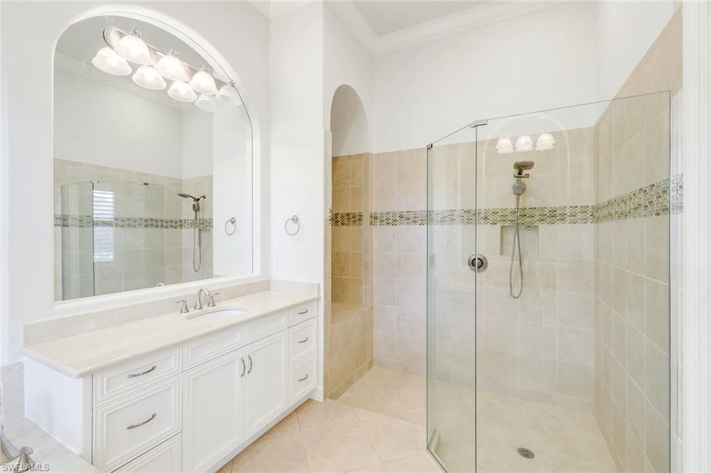6419 Vivaldi Ct, Naples, FL 34113 Photo