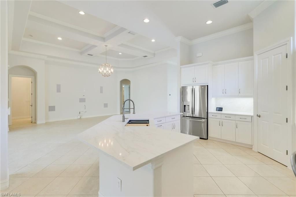 6419 Vivaldi Ct, Naples, FL 34113 Photo
