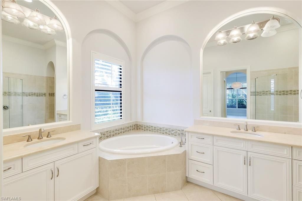 6419 Vivaldi Ct, Naples, FL 34113 Photo