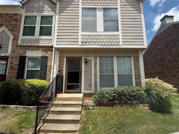 24 Abbey Road , Euless, TX 76039