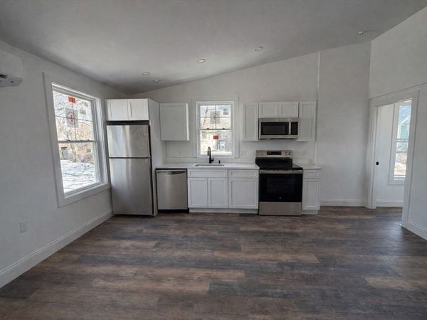 371 Cabot, Unit 203, Beverly, MA 01915