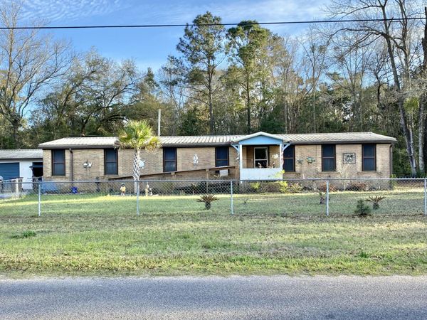 46 Andy Drive, Freeport, FL 32439