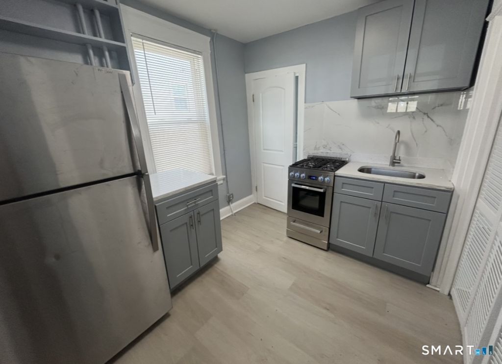 98 Wolcott, Waterbury, CT 06705 Main Photo