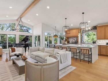 2600 Cedar Green, Minnetonka, MN 55305