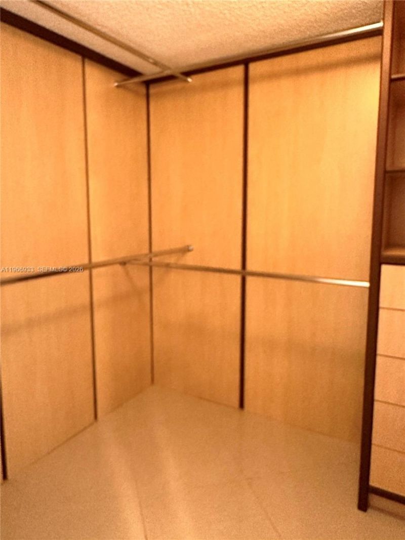 210 174th St , Unit 2411, Sunny Isles Beach, FL 33160 Photo