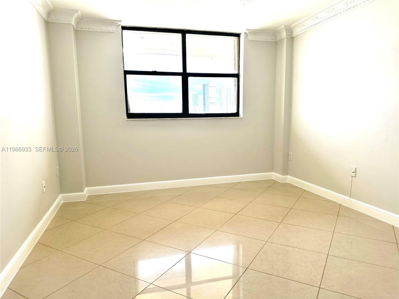 210 174th St , Unit 2411, Sunny Isles Beach, FL 33160 Photo