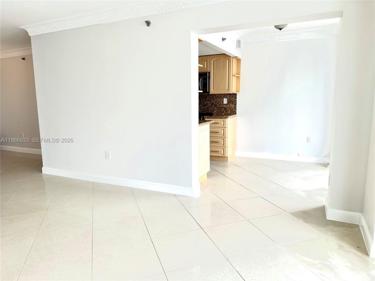 210 174th St , Unit 2411, Sunny Isles Beach, FL 33160 Photo