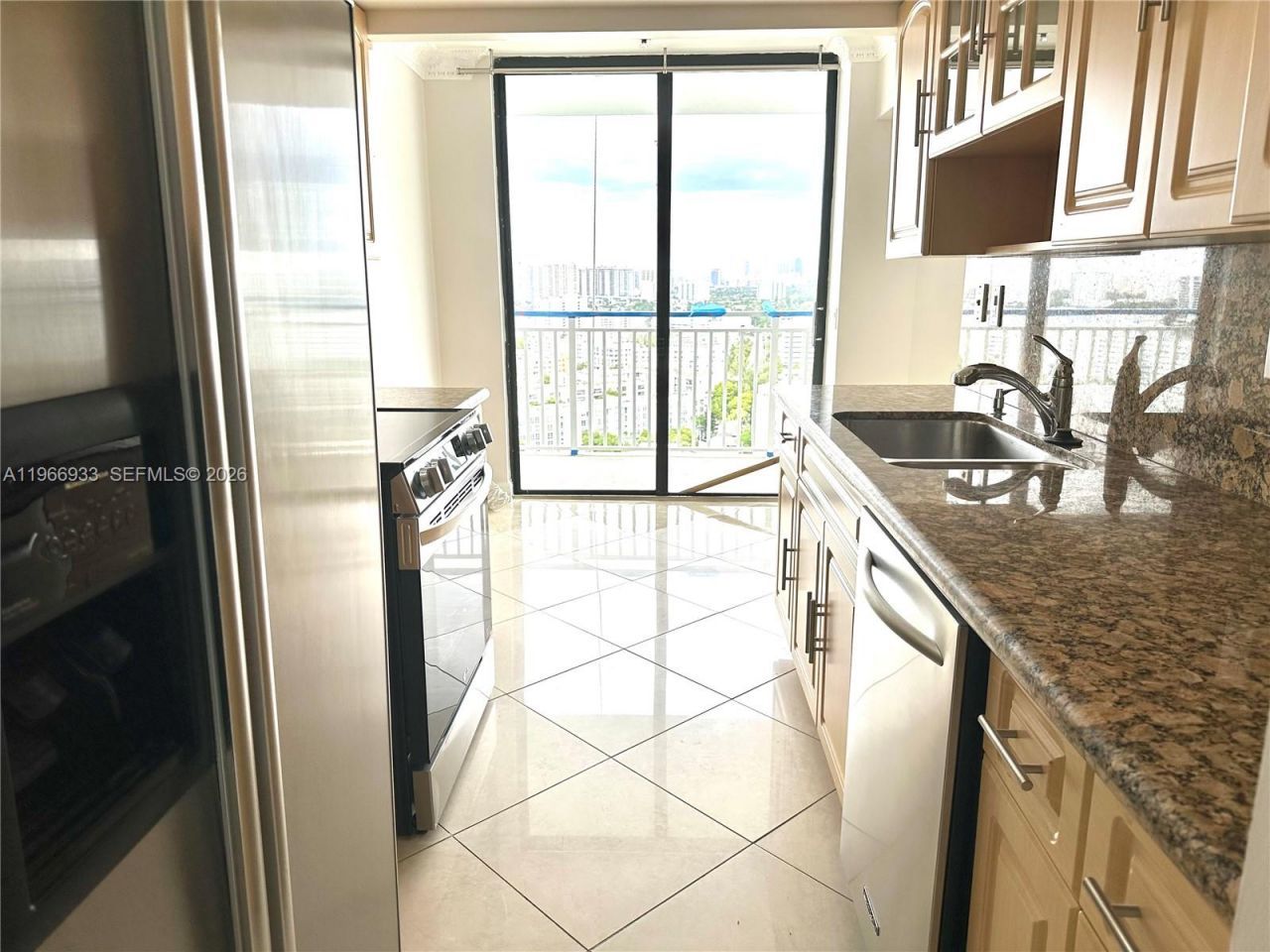 210 174th St , Unit 2411, Sunny Isles Beach, FL 33160 Photo