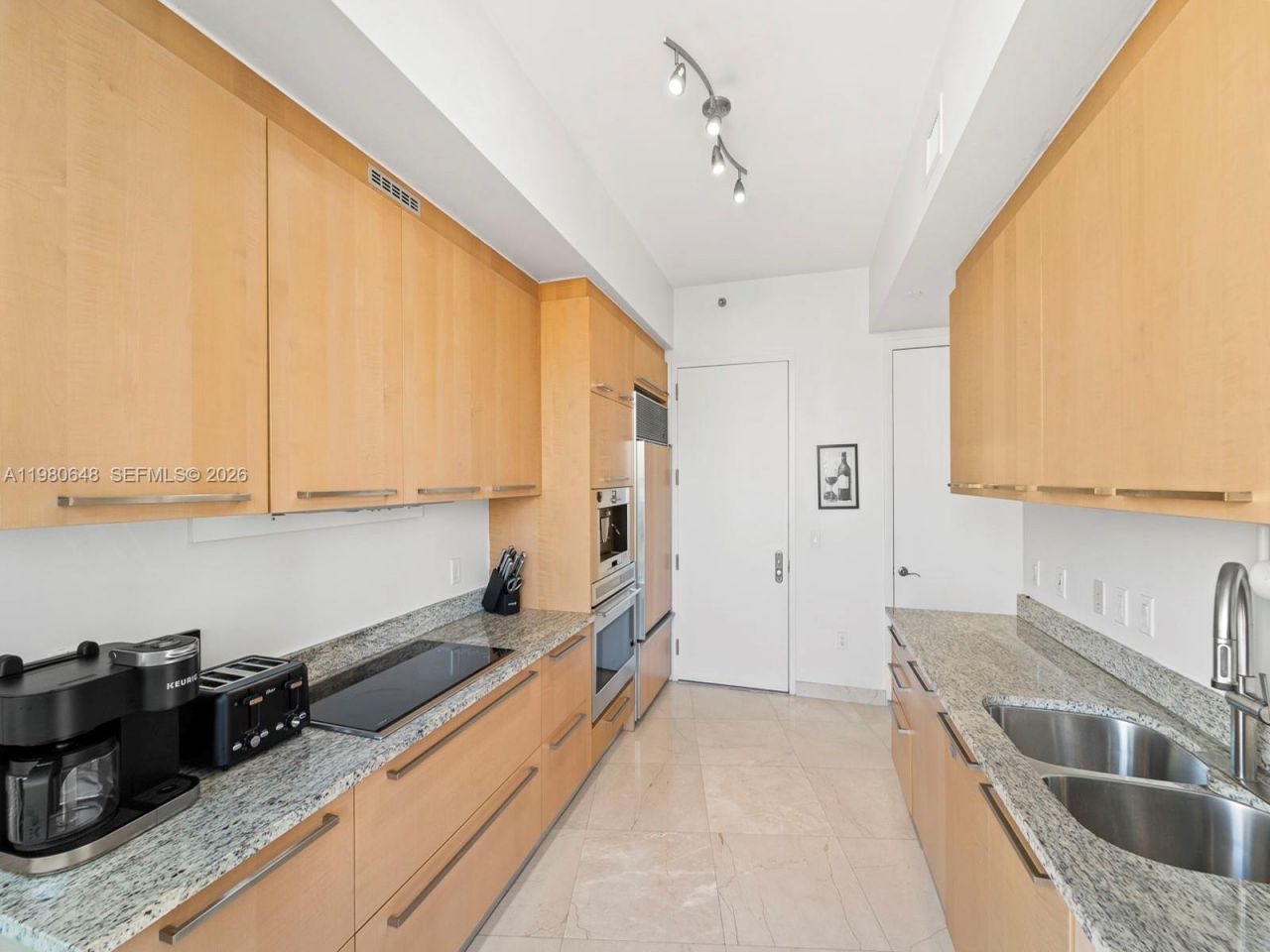 15901 Collins Ave , Unit 405, Sunny Isles Beach, FL 33160 Photo