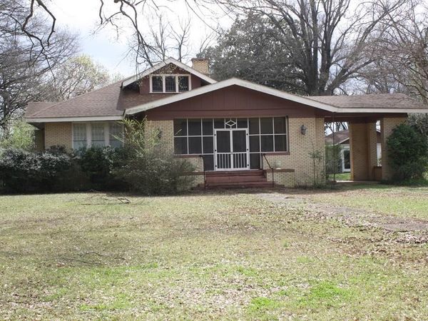 207 East Oak Avenue, Como, MS 38679