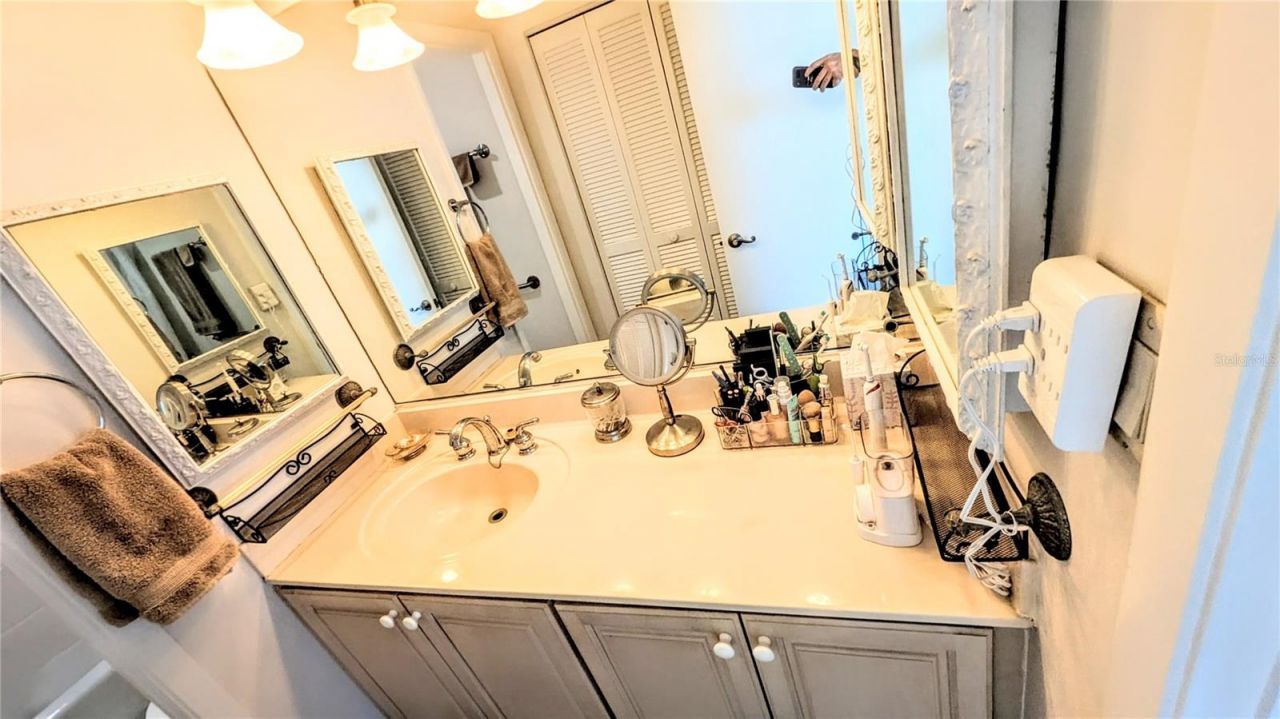 4822 Ocean Boulevard, Unit 5F, Sarasota, FL 34242 Photo