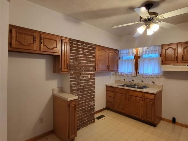 278 Highway 7 N, Powhatan Point, OH 43942 Photo 8