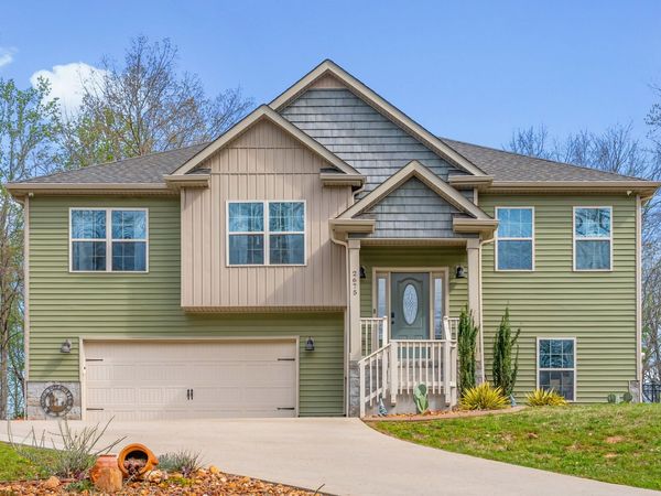 2675 Mockingbird Hill Rd, Palmyra, TN 37142