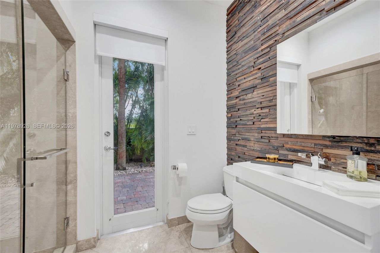 19413 38th Ct, Sunny Isles Beach, FL 33160 Photo