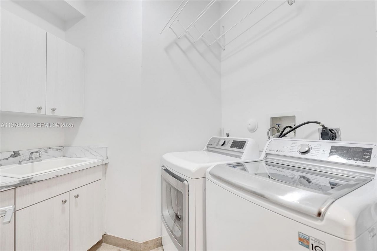 19413 38th Ct, Sunny Isles Beach, FL 33160 Photo