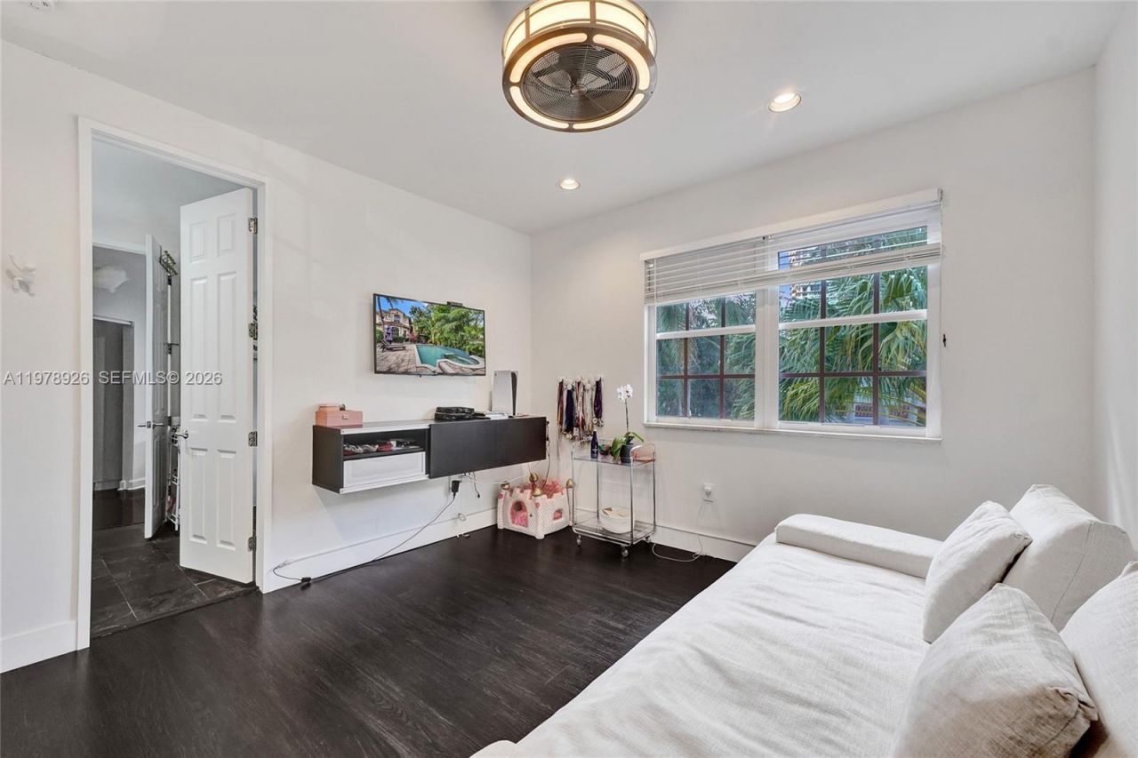 19413 38th Ct, Sunny Isles Beach, FL 33160 Photo