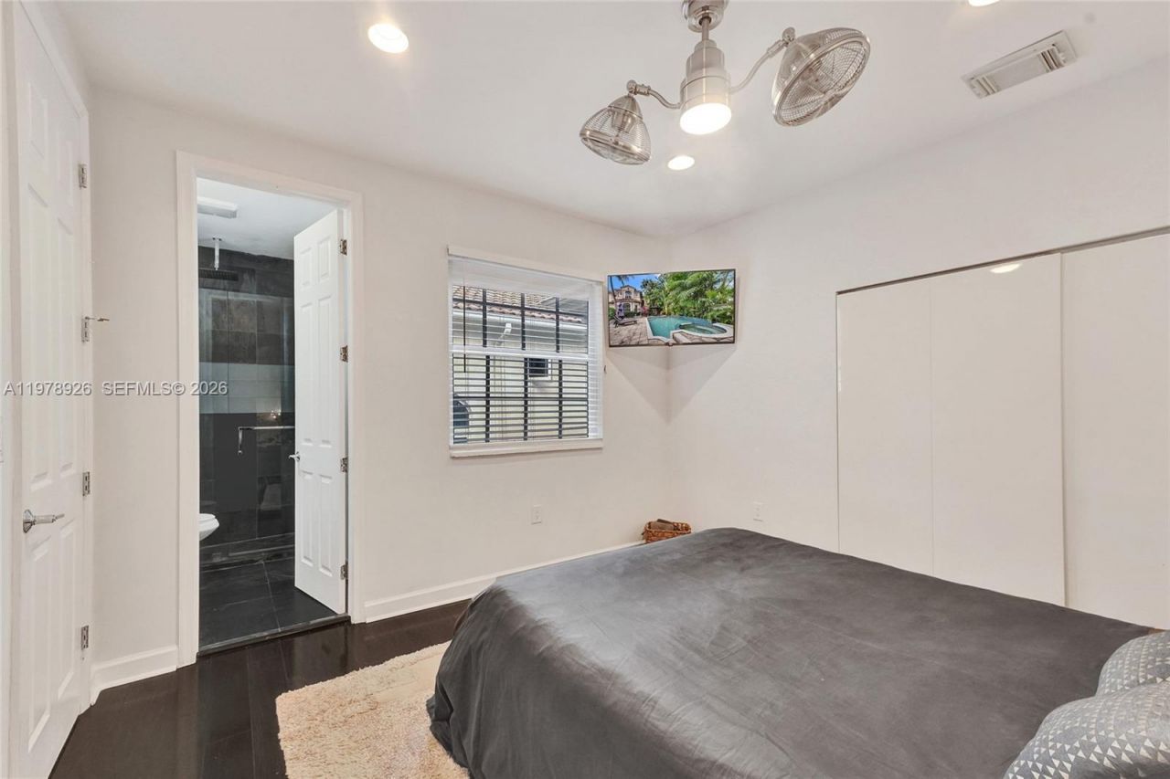 19413 38th Ct, Sunny Isles Beach, FL 33160 Photo