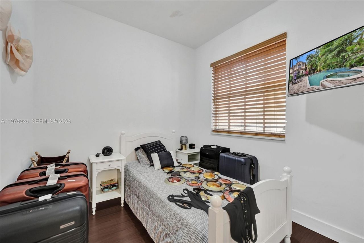 19413 38th Ct, Sunny Isles Beach, FL 33160 Photo