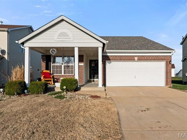 4526 Richmond Forest Drive, Florissant, MO 63034