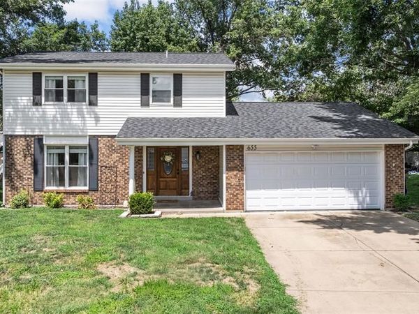 655 Lakewood Drive , Lake St Louis, MO 63367