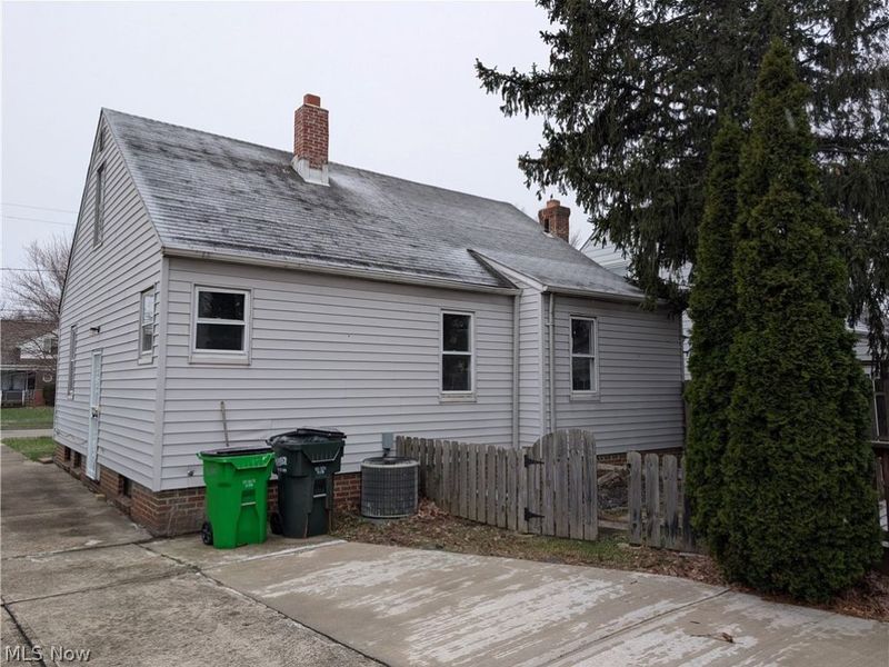 25671 Farringdon Avenue, Euclid, OH 44132 Photo 29