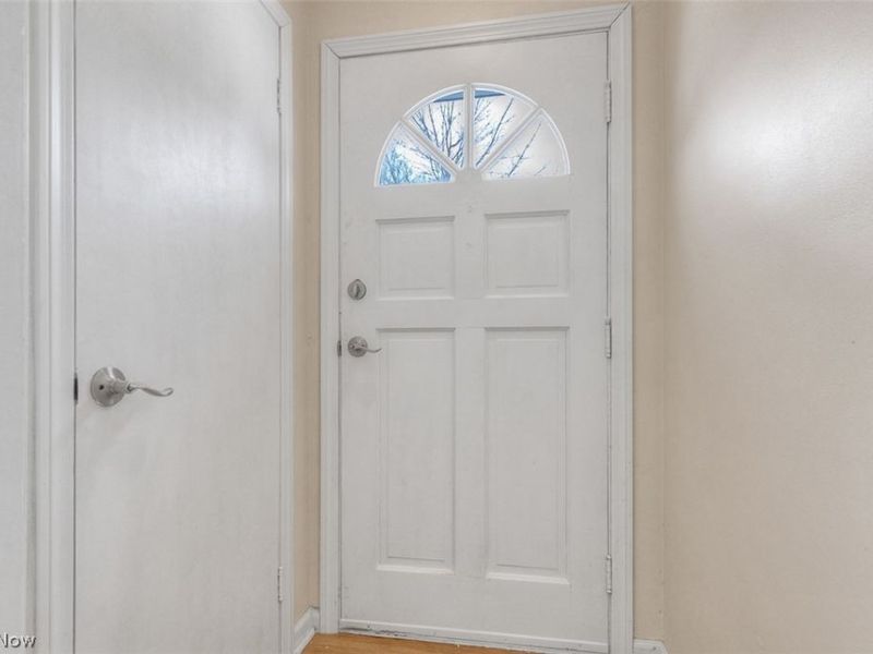 25671 Farringdon Avenue, Euclid, OH 44132 Photo 3