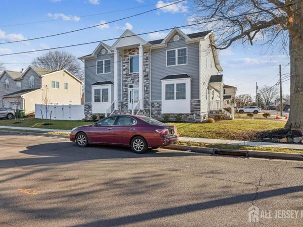 239 Suttons Lane, Edison, NJ 08817