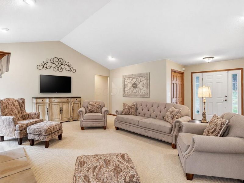 441 Gleneagles Drive, Newark, OH 43055 Photo 9