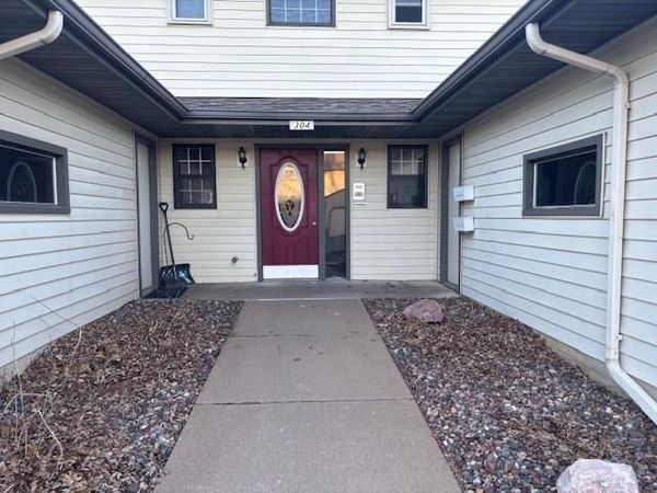 304 Parkview Court, Unit 2, Altoona, WI 54720