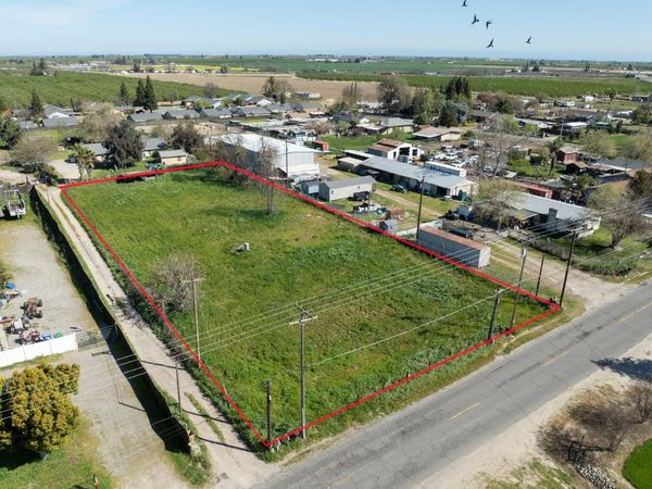 16834 Letteau Ave, Delhi, CA 95315