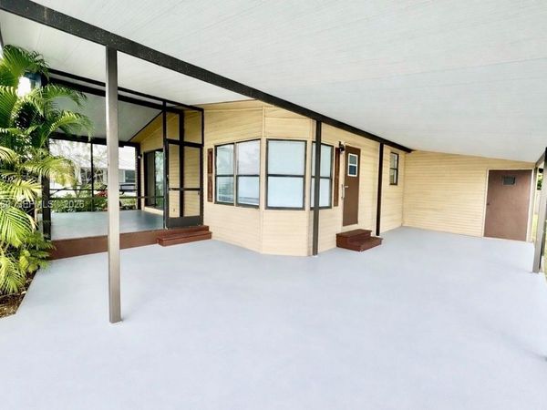 6156 Seashore Drive , Atlantis, FL 33462