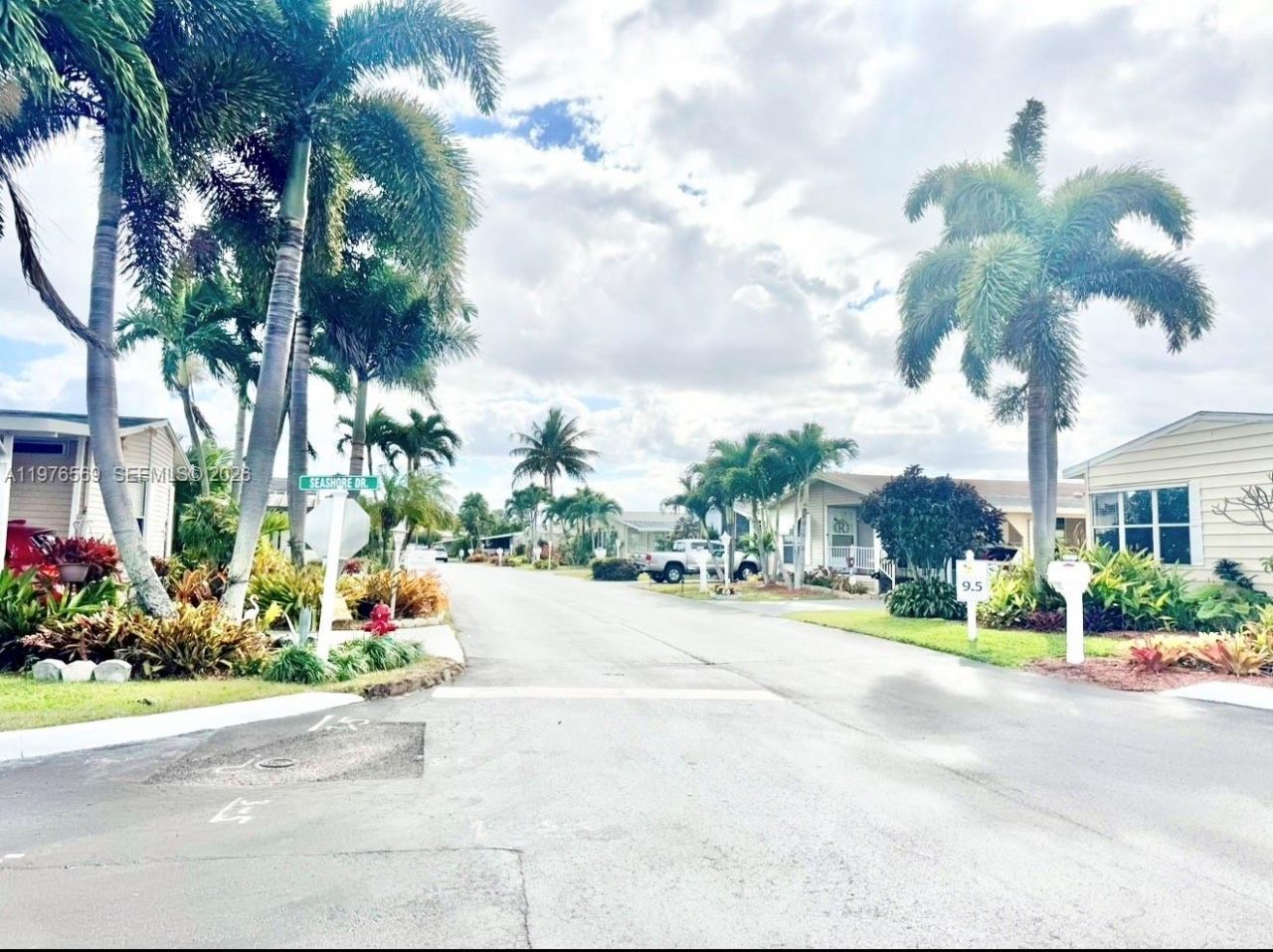 6156 Seashore Drive , Atlantis, FL 33462 Photo